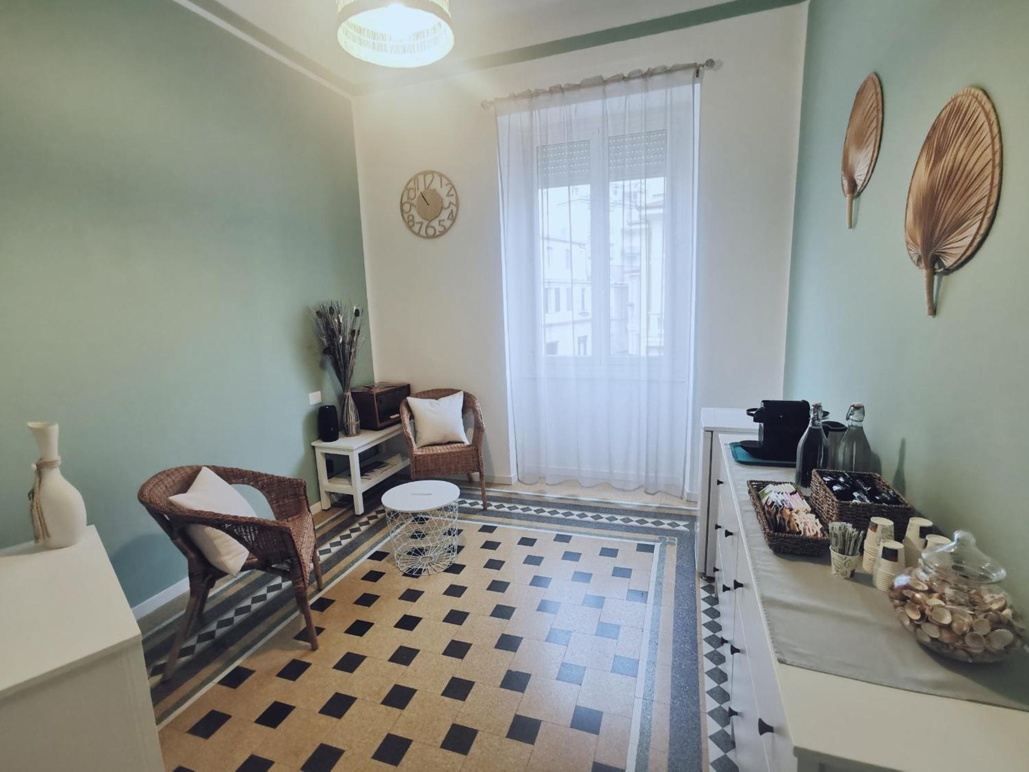 Hotel Azzurra Ridi Che Ti Passa à Alassio Extérieur photo